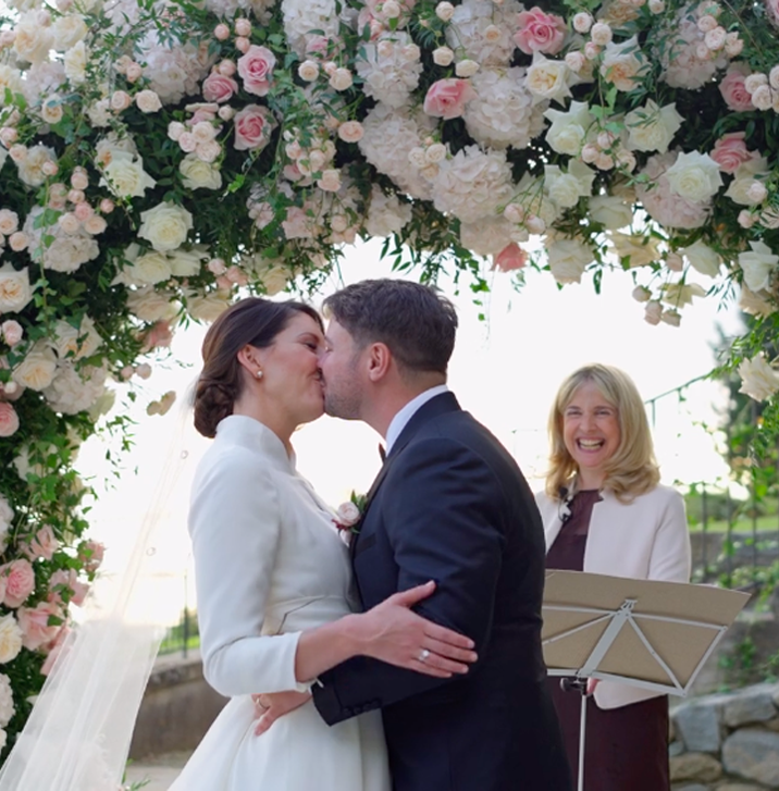 paola minussi celebra matrimonio abby e kurt