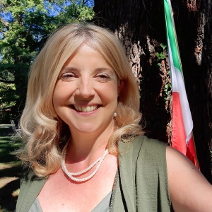Paola Minussi celebra